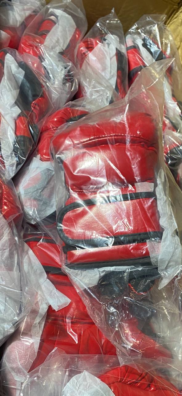 Красные краги АРБ вид сбоку